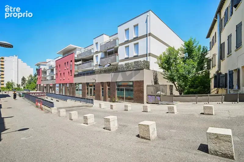 Oullins - Centre: Un appartement T2 de 47m2 avec terrasse et garage - photo 12