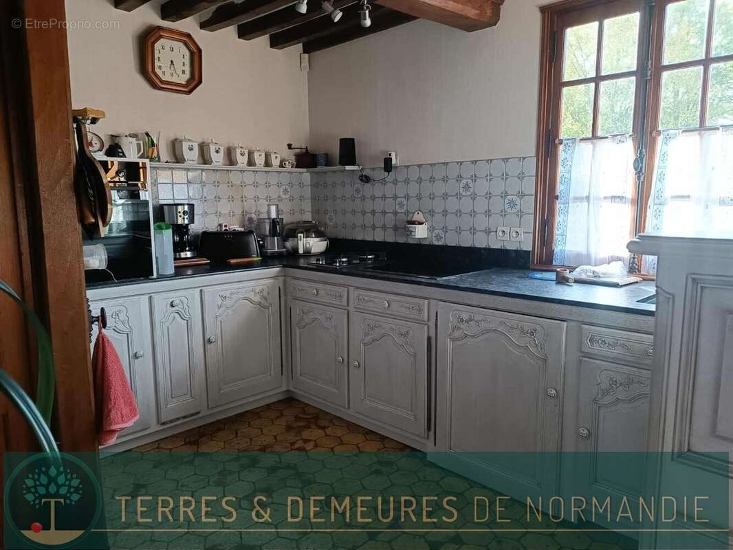 Maison à CORMEILLES