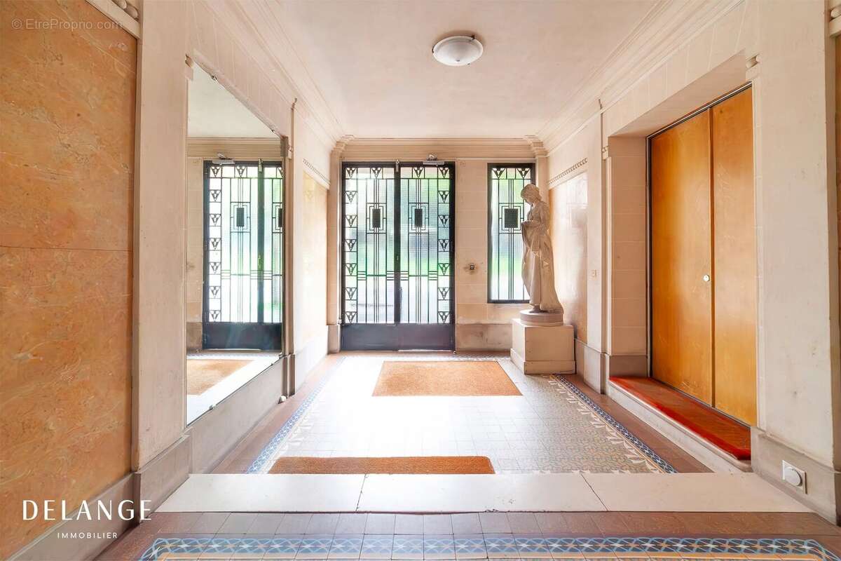 Appartement à PARIS-19E
