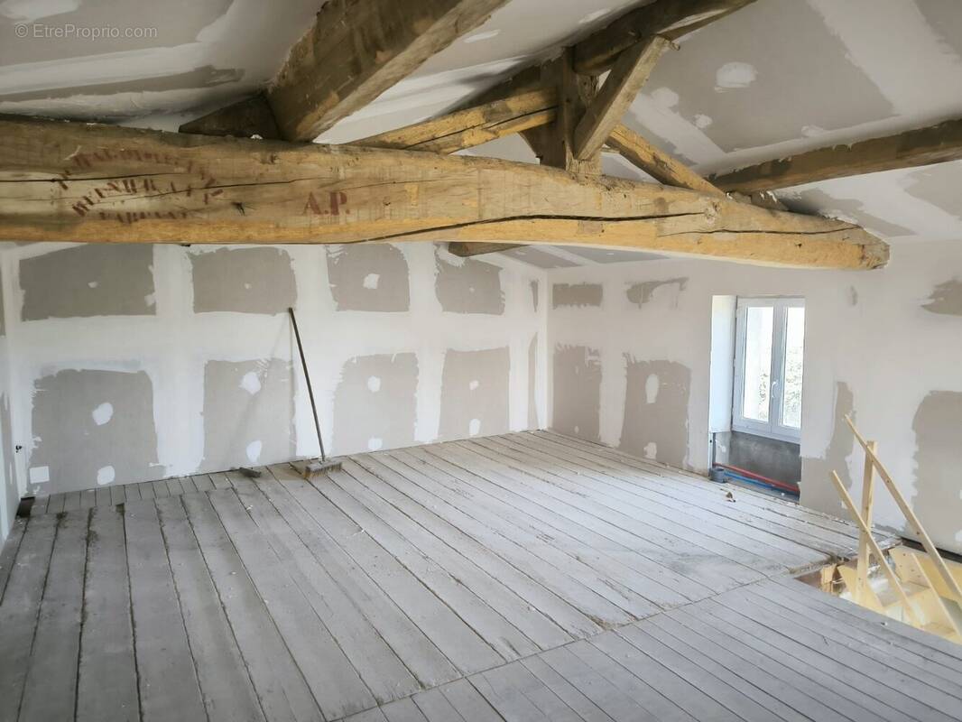 Maison à LA VARENNE