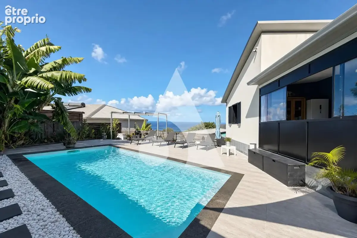 Photo Maison à Saint-Pierre au prix de 442 200€