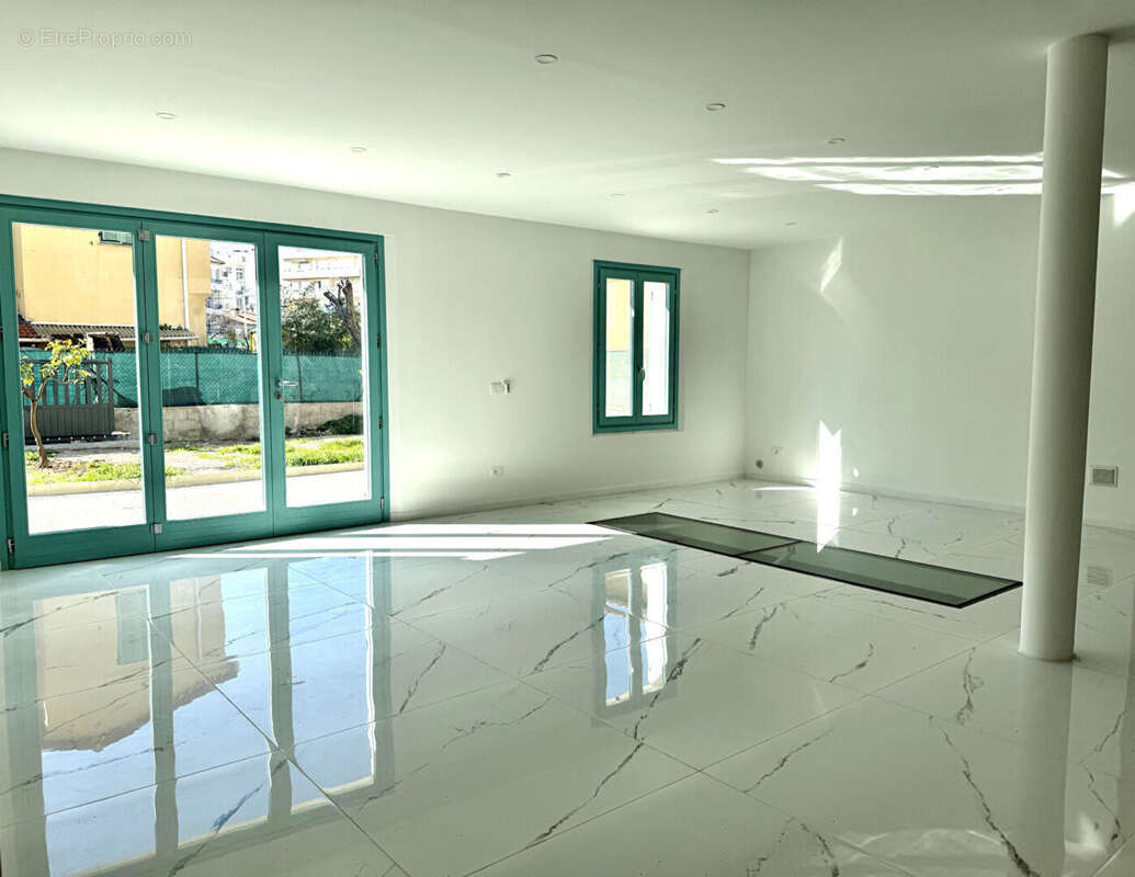 Maison à CAGNES-SUR-MER