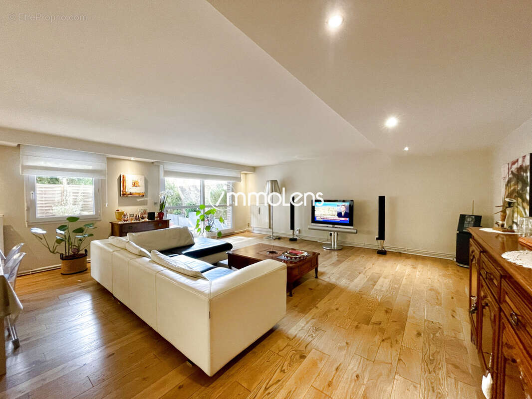LENS Appartement T4 145m2 standing - terrasse - garage - photo 2