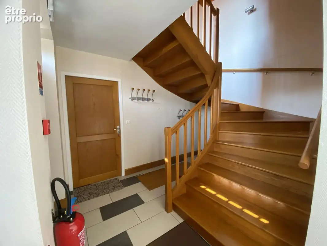 Ensemble immobilier situé dans un secteur tranquille et central - photo 9