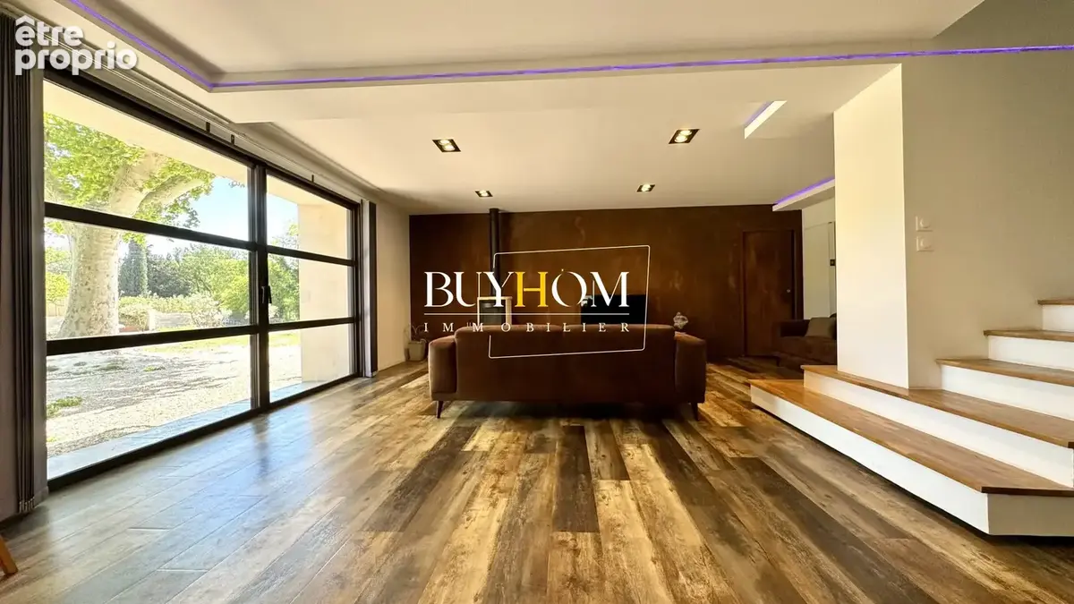 Maison 7 pièces 240 m² à vendre à L'isle-Sur-La-Sorgue (84800) - photo 8