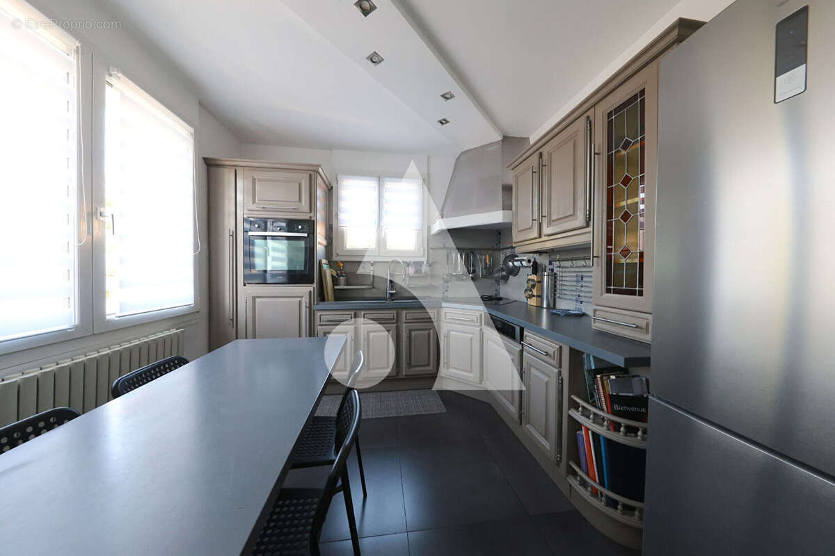 Maison à VIGNEUX-SUR-SEINE