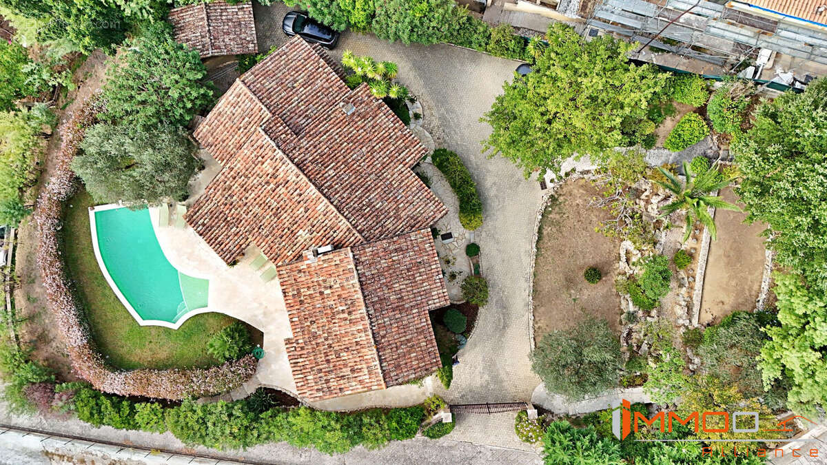 Maison à MANDELIEU-LA-NAPOULE