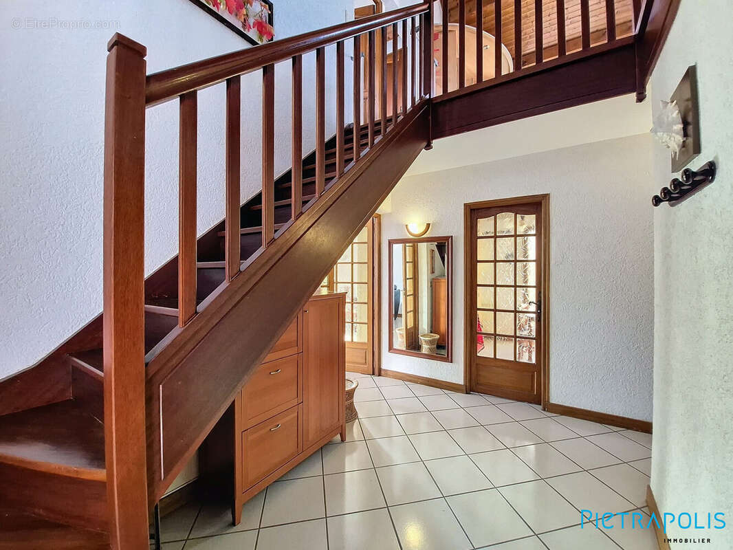 Maison 162 m² à Ornex  - photo 5