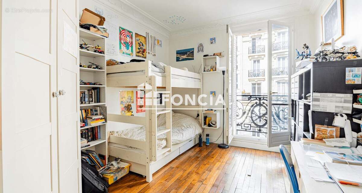 Appartement à PARIS-15E
