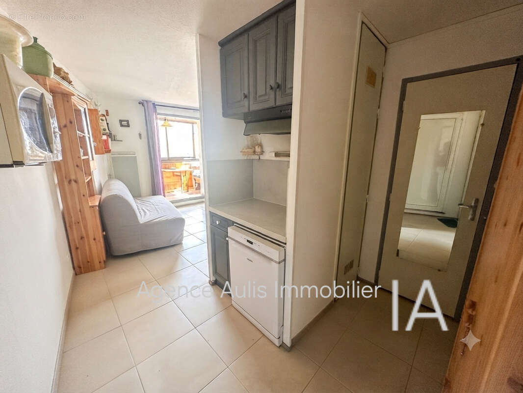 Saint Pierre la Mer : Appartement T3 avec loggia et balcon, résidence avec piscine et tennis - photo 8