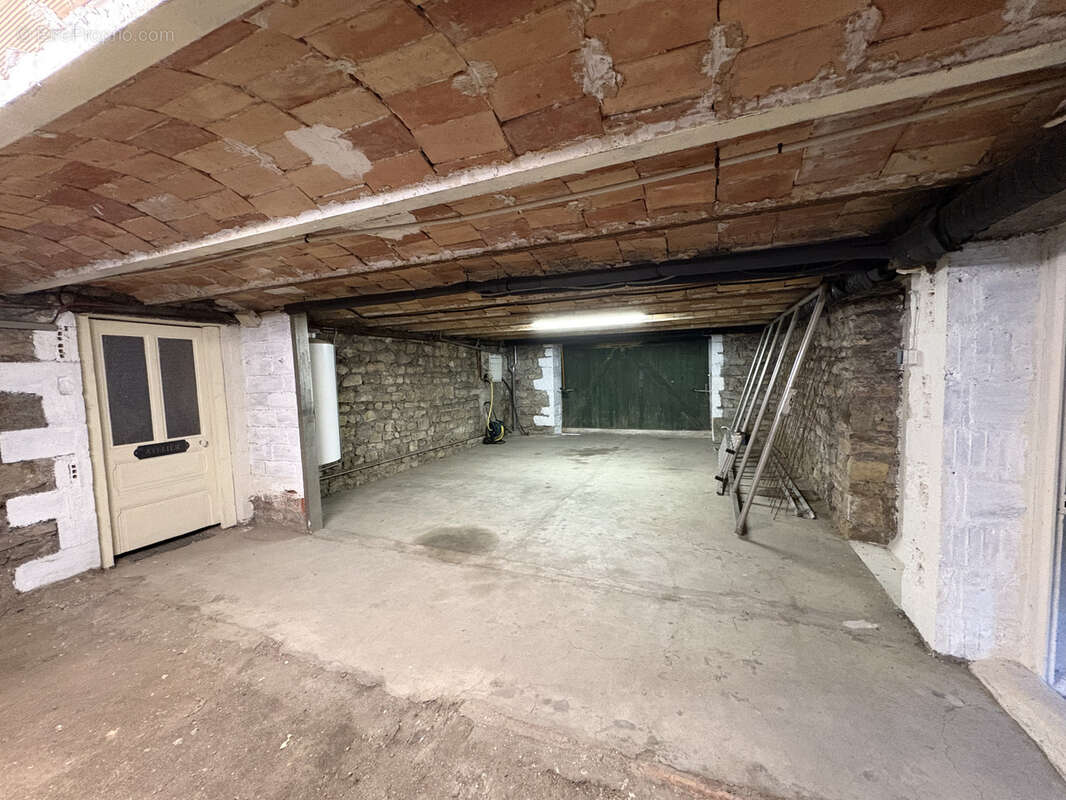 Maison à MOLIERES-SUR-CEZE