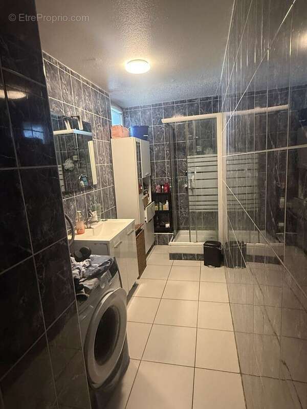 Appartement 78 m² à Marignane  - photo 5