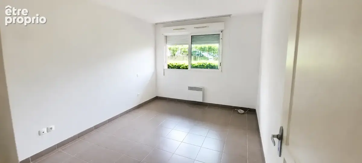 Le crès   f3 avec grande terrasse + parking en sous-sol - photo 8