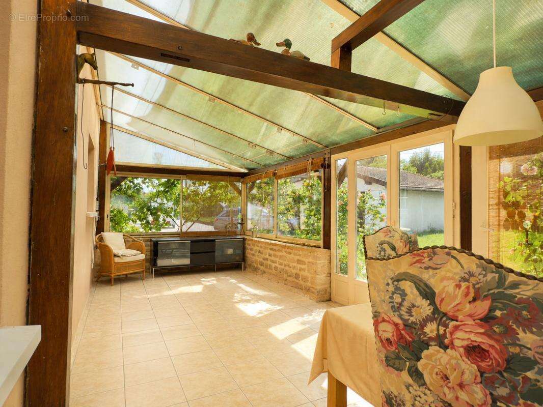 LONGERE DE CARACTERE de 500m² , 5000m² de terrain - photo 12