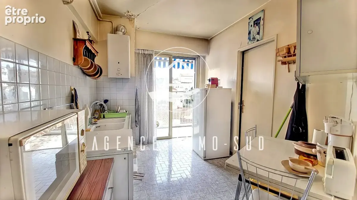A VENDRE - Appartement 3 pièces   Dernier étage avec ascenseur   Centre-ville de Cagnes-sur-Mer - photo 7