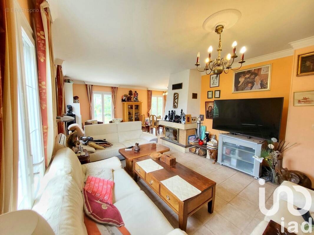 Photo 1 - Maison à THURE