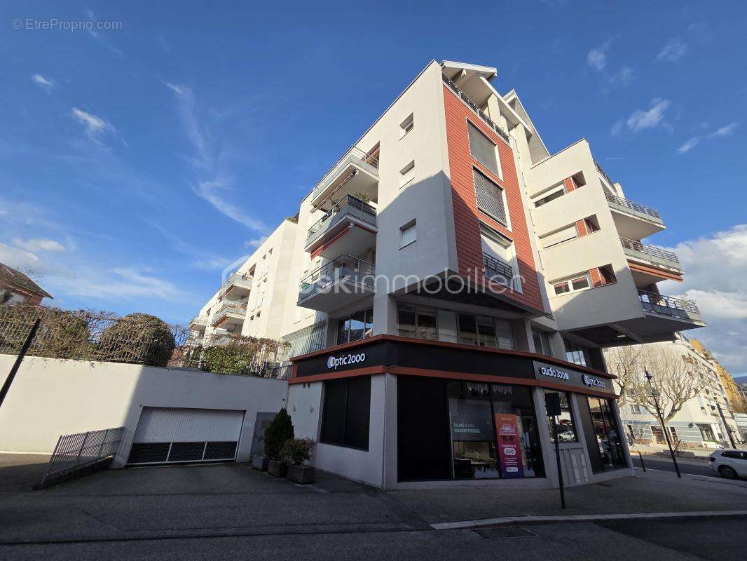 Local commercial libéral     260 000 € - photo 3
