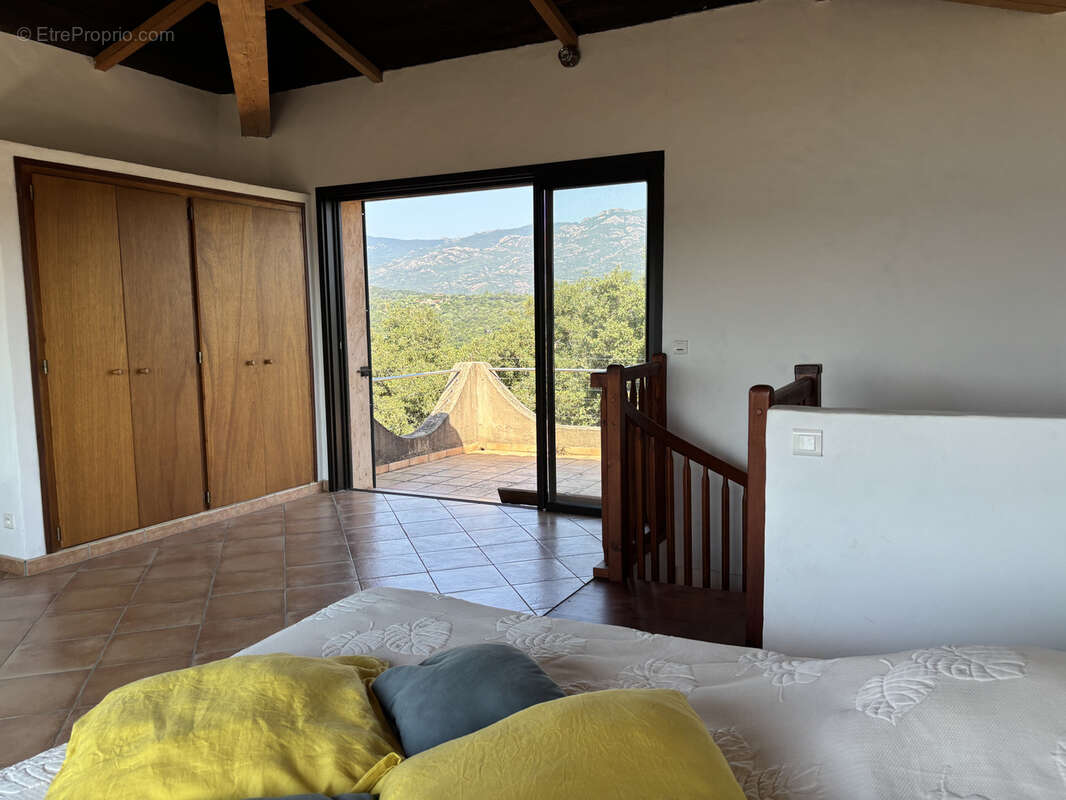 Villa avec vue mer panoramique édifiée sur un terrain de plus de 4150m2 avec piscine. - photo 14