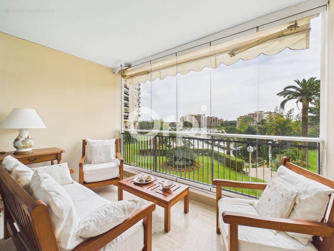 Appartement à MANDELIEU-LA-NAPOULE