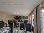 Commerce à LONGUEIL-ANNEL