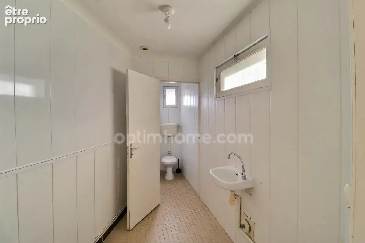 Maison de bourg rénovée de 99 m² (3 ch) avec cour, 2 garages + Appartement T2 loué (420 €/mois) – Centre-ville de Nueil-les-Aubi - photo 21