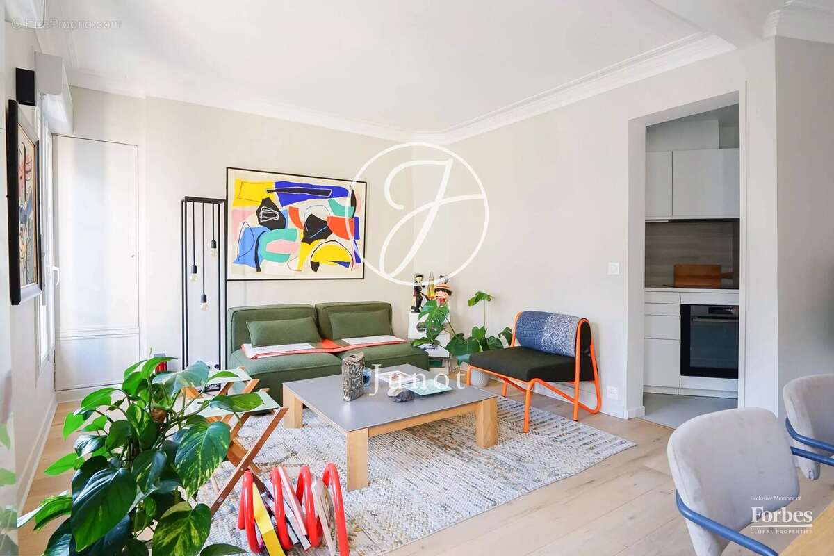 Appartement à PARIS-9E