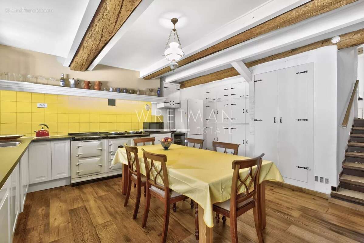 Maison à PLAN-DE-LA-TOUR