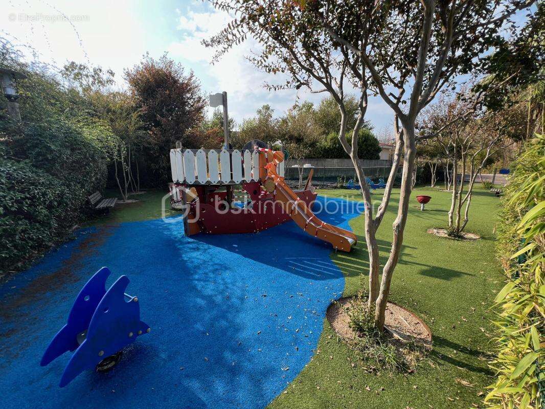 Appartement à MANDELIEU-LA-NAPOULE