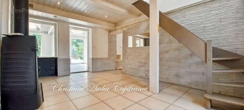 Maison à CHAROLLES