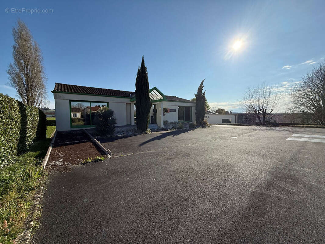 Commerce à SAINT-MAIXENT-L&#039;ECOLE