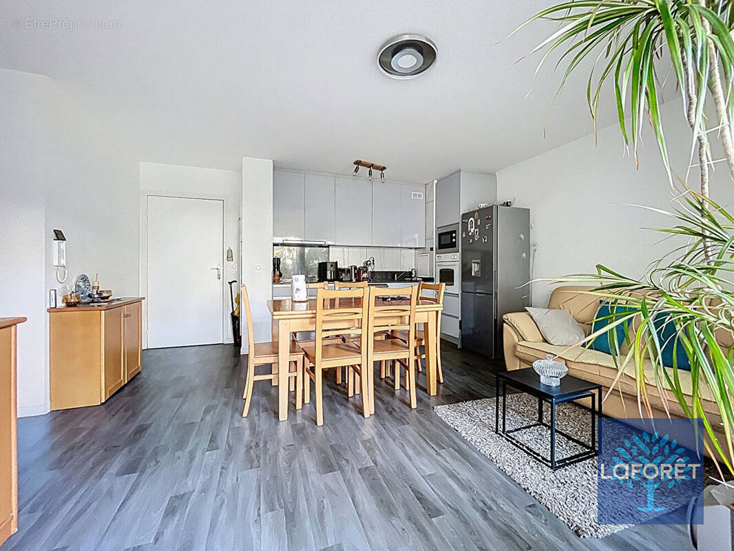 Appartement à CHILLY-MAZARIN