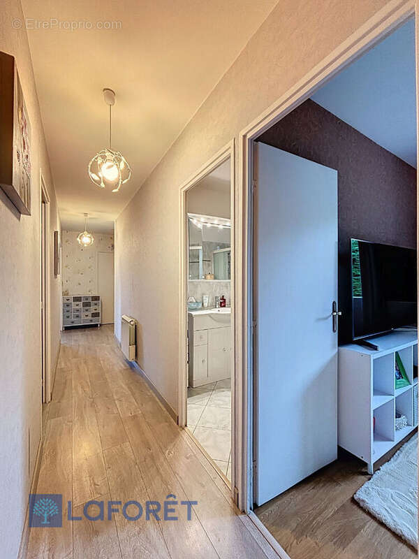 Maison à LA BONNEVILLE-SUR-ITON