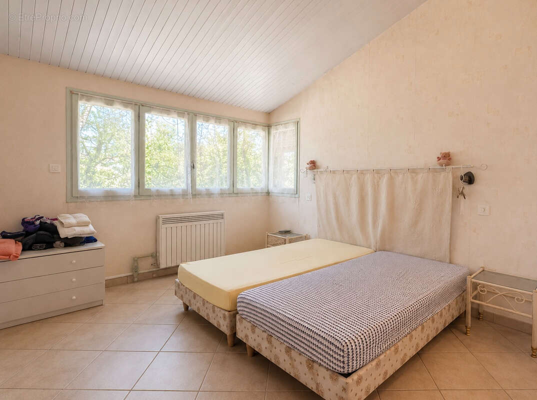 Maison 126 m² - 2 chambres + possibilité 3e chambre - Terrain 4 500 m² - SAINT-JULIEN-EN-SAINT-ALBAN - photo 9