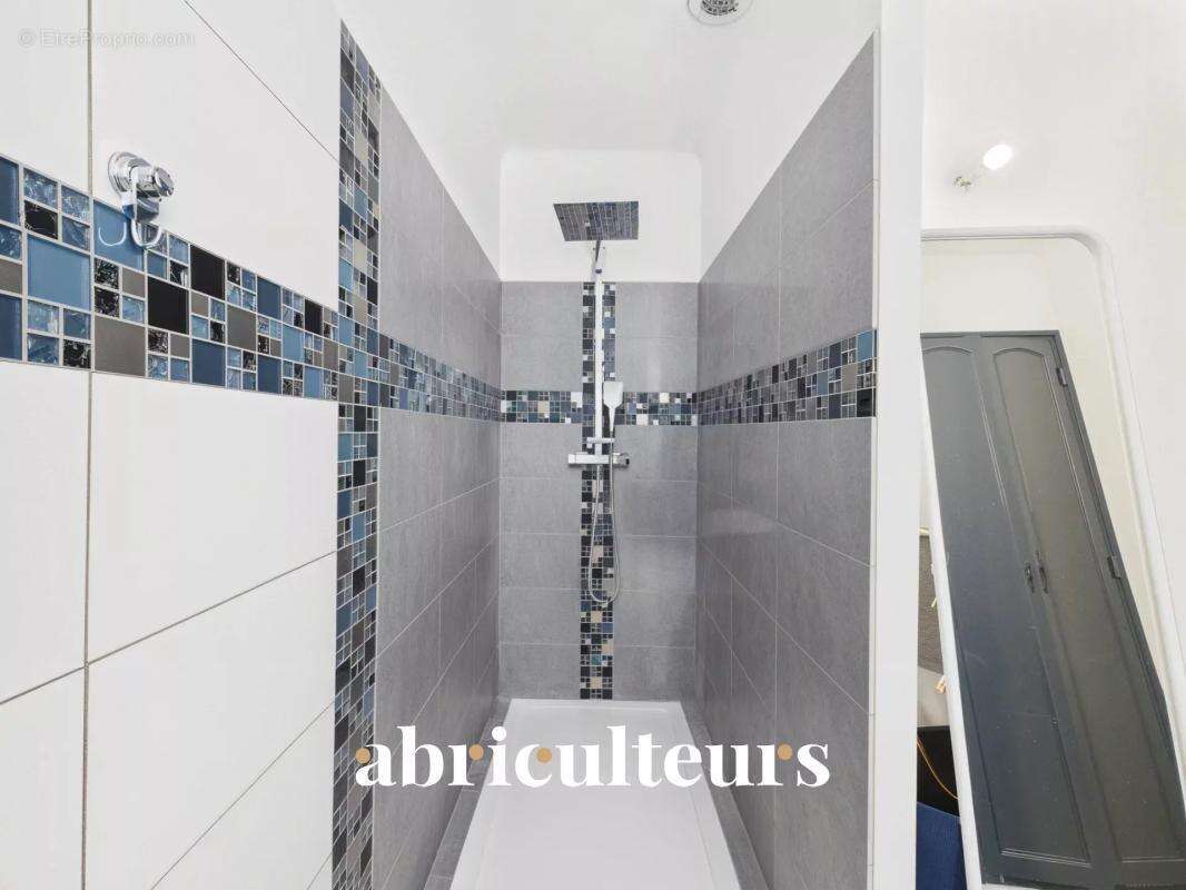 Appartement à ROGNES