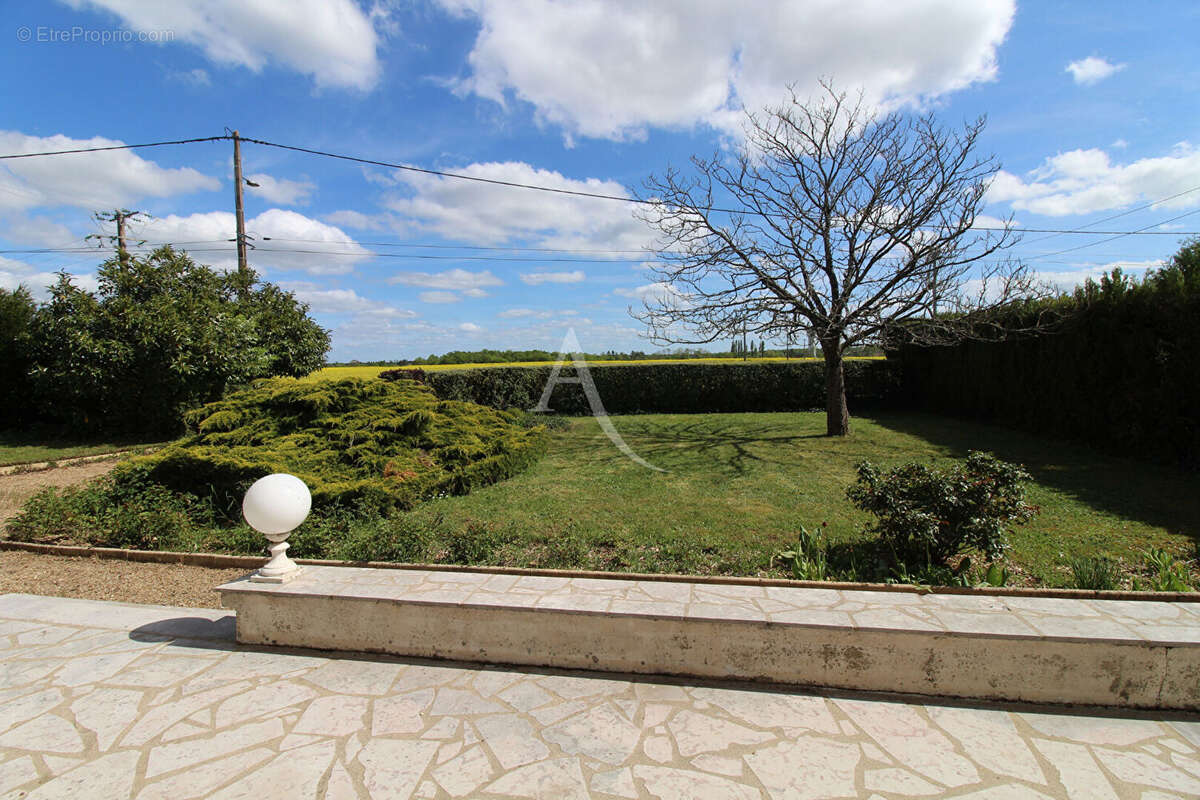 Maison à HUISSEAU-SUR-COSSON