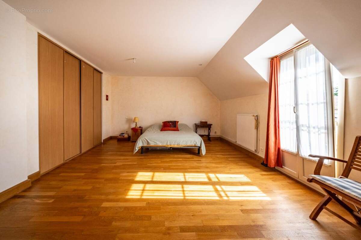 Maison à SAINT-JULIEN