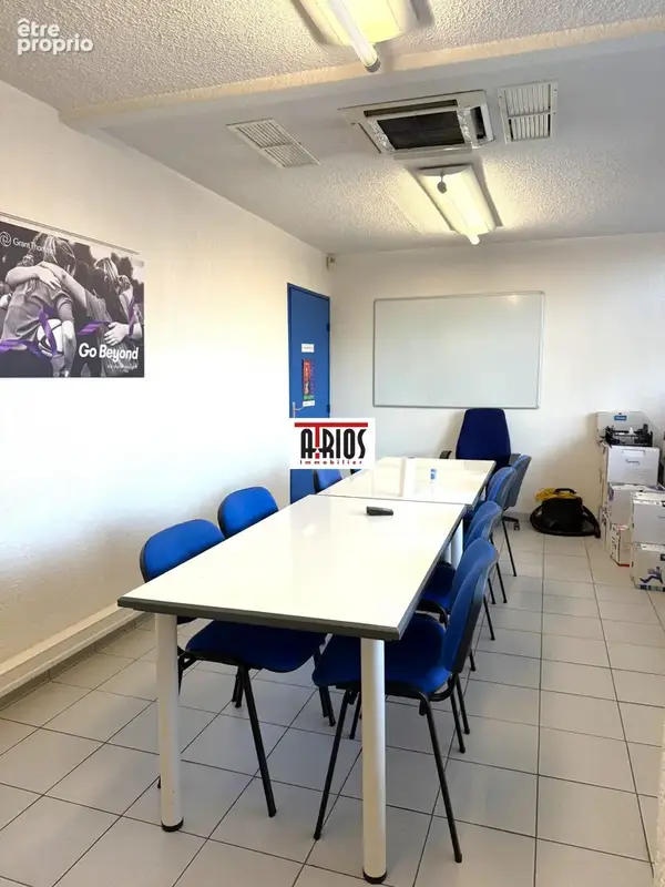 Commerce 315 m² à vendre à Hyeres (83400) - photo 8