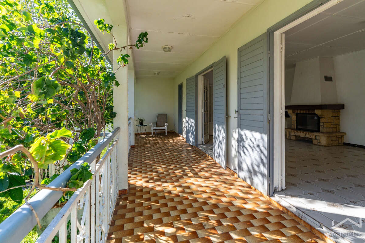 EXCLUSIVITÉ · Maison 230 m2 · 2 logements indépendants · Le Tampon 12ème Km · - photo 5