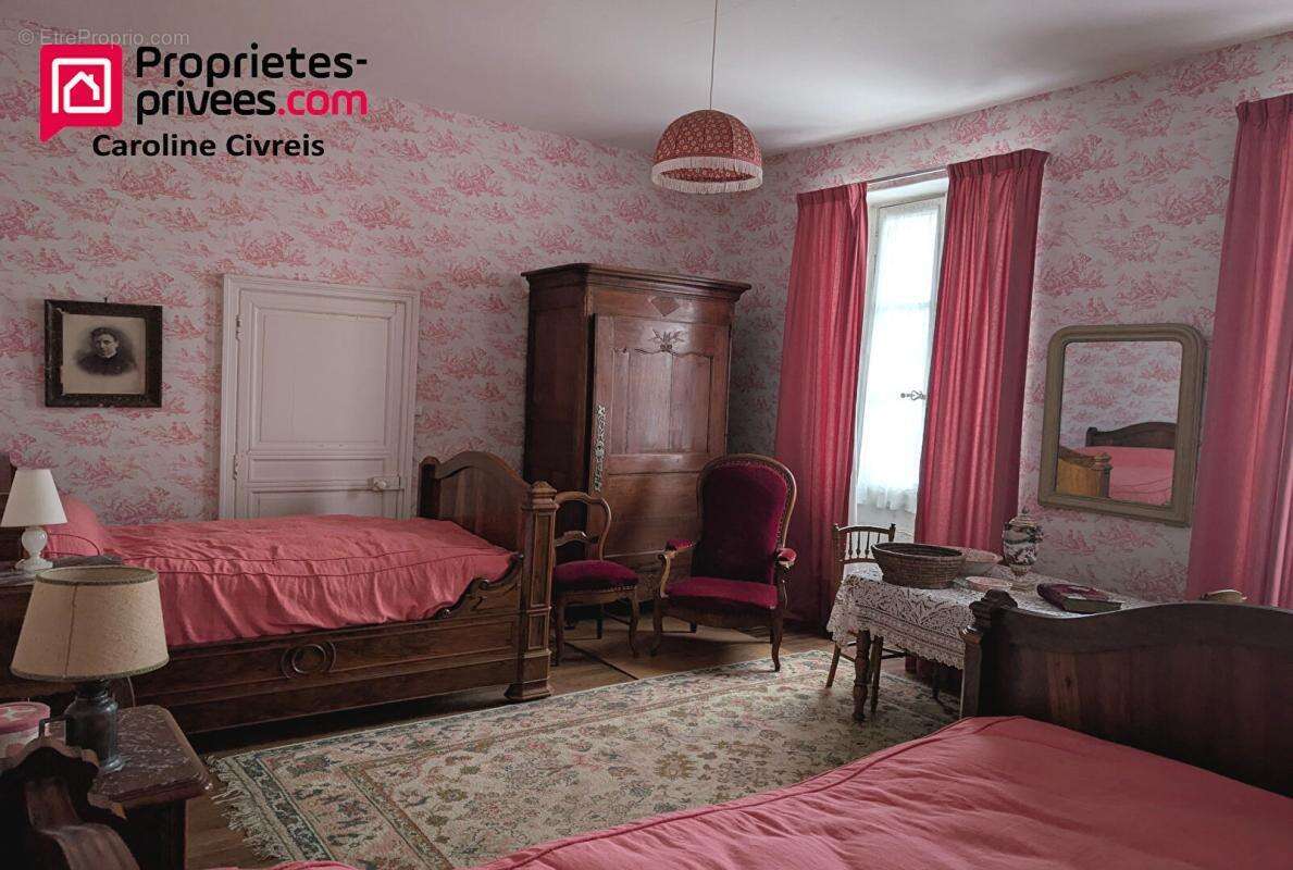 Propriété : maison de maitre avec ferme attenante + 5 hectares de prés - photo 6