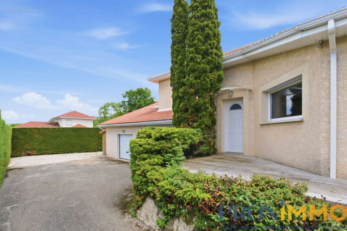 Maison à COUBLEVIE