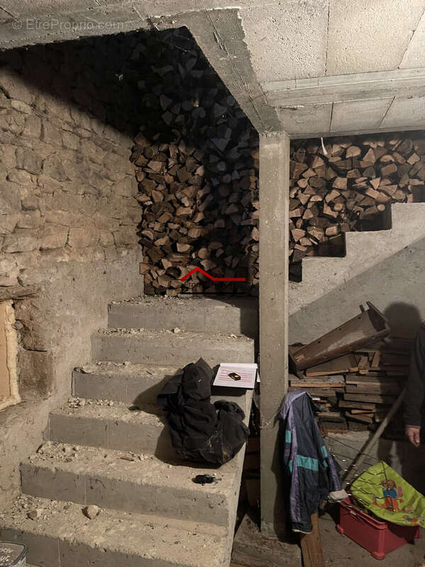 Maison à ROYERE-DE-VASSIVIERE