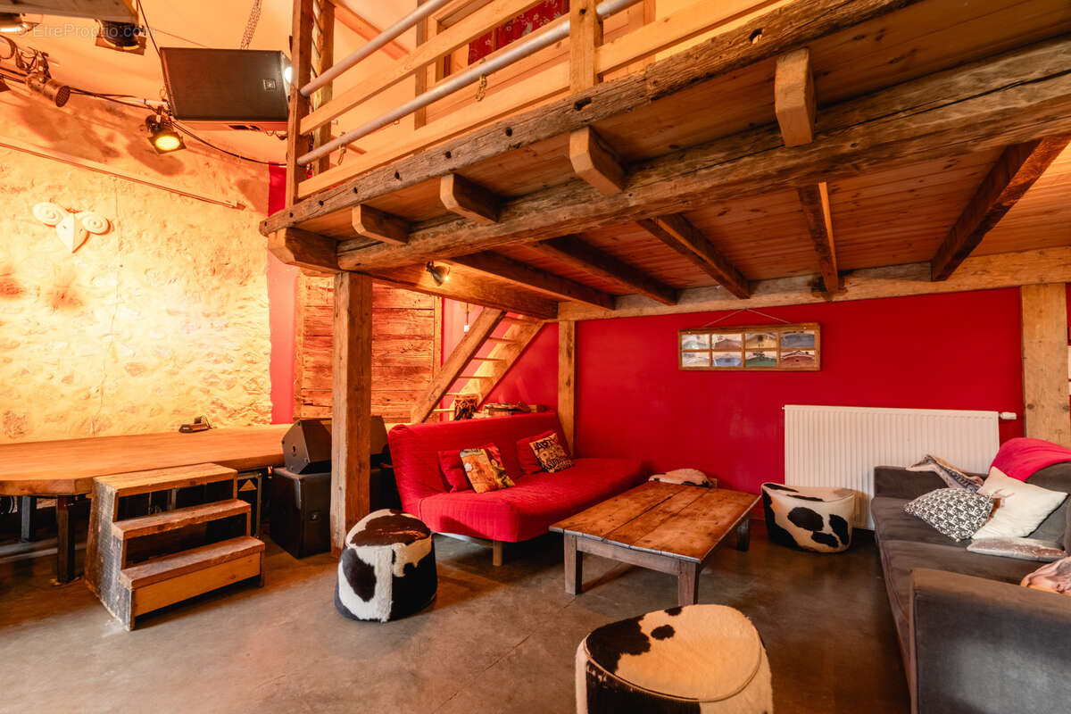 Maison à LESCHERAINES