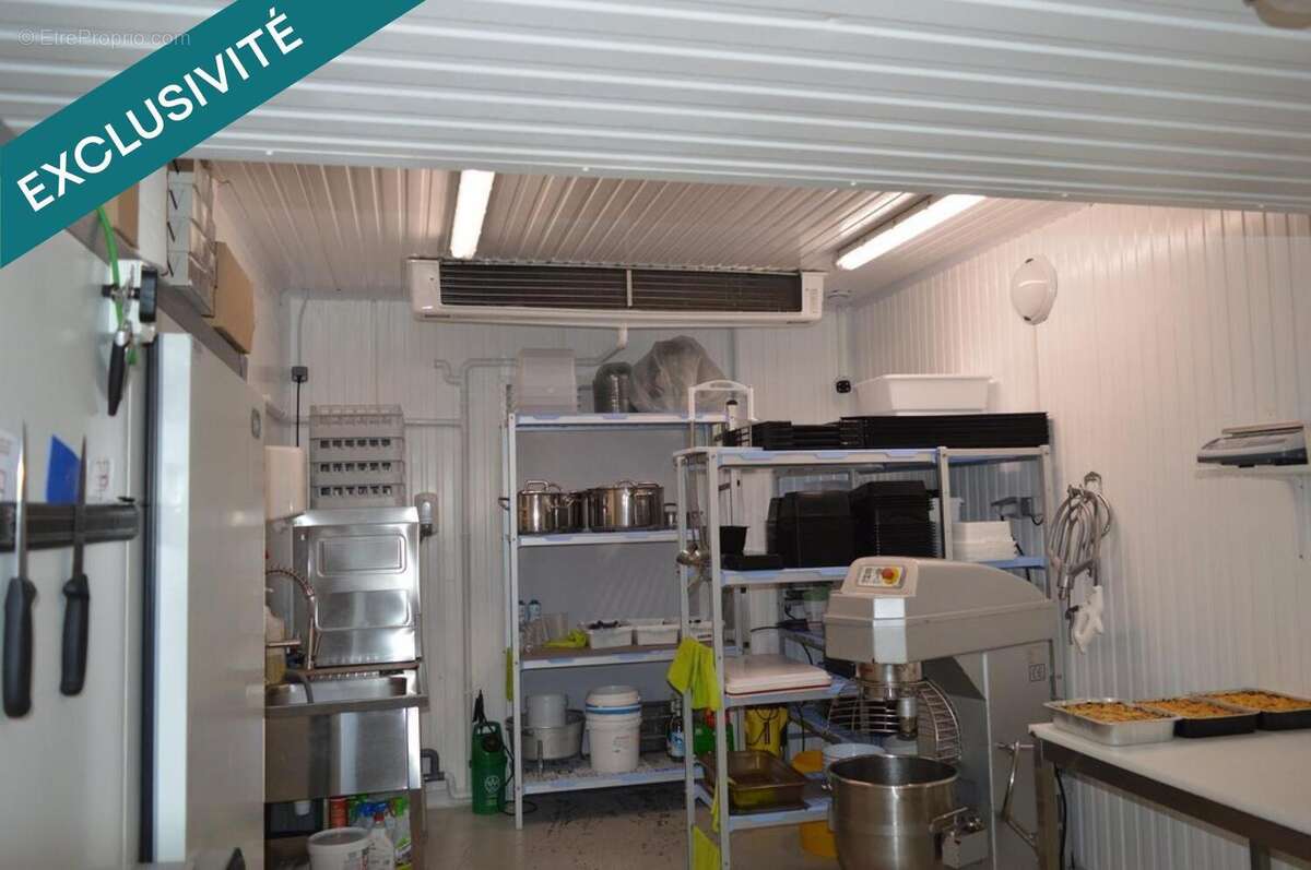 Photo 3 - Commerce à ARC-ET-SENANS