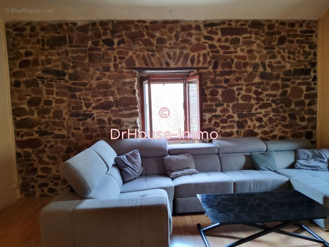 Maison à MOLIERES-SUR-CEZE