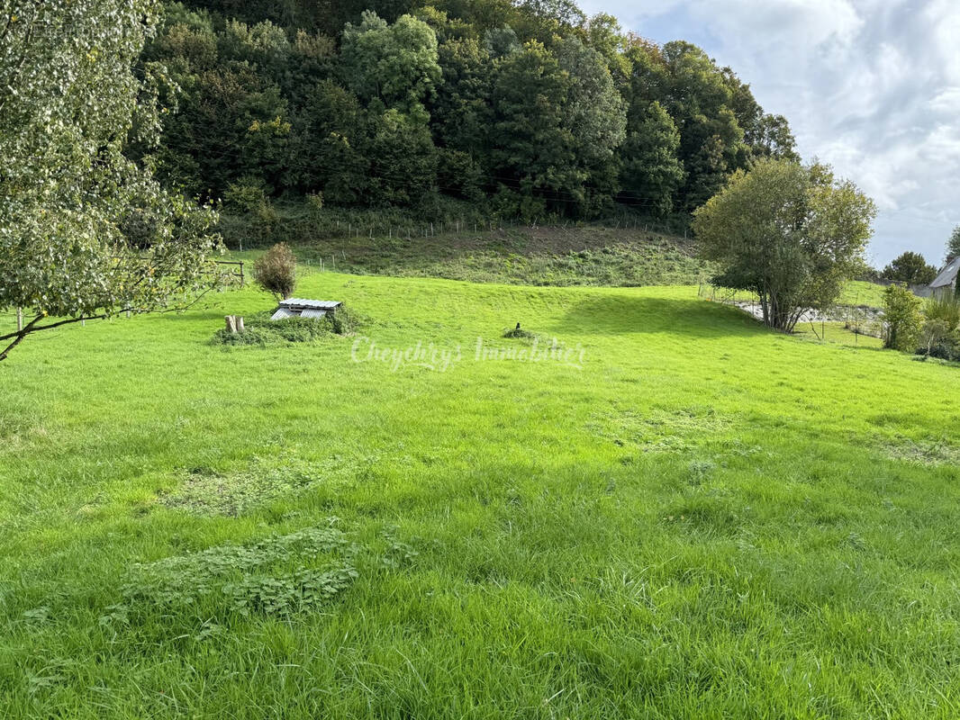 Terrain à FIQUEFLEUR-EQUAINVILLE