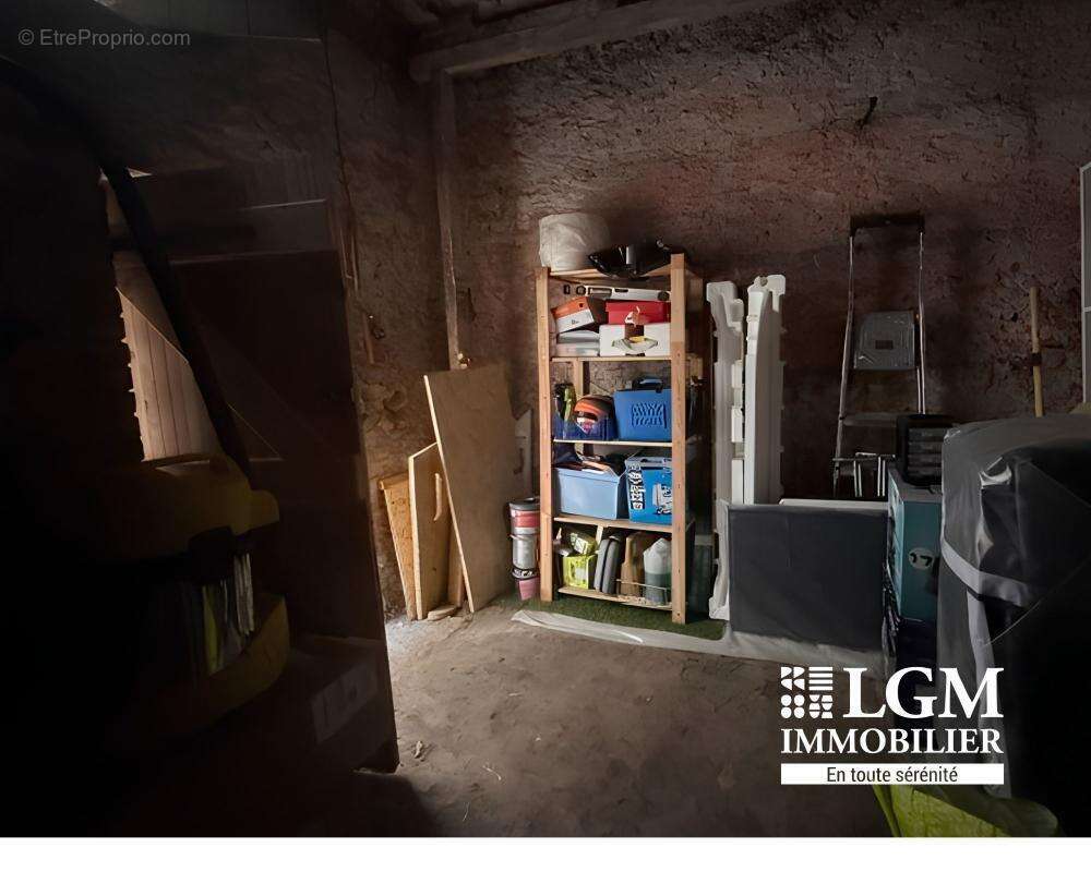 63730 LES MARTRES-DE-VEYRE, maison de bourg entièrement rénovée – 71 m², 3 pièces – - photo 12