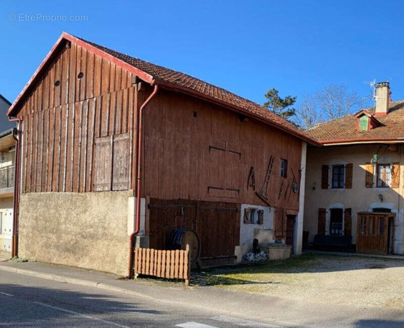 Maison à DIVONNE-LES-BAINS
