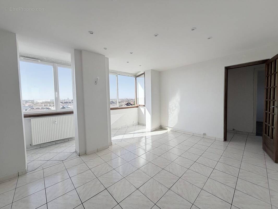 Appartement à GOLBEY