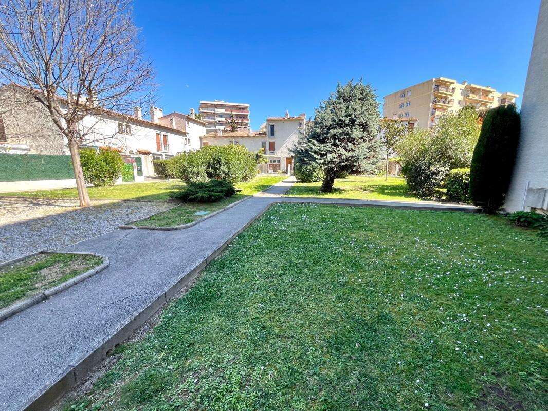 Appartement à LE CANNET