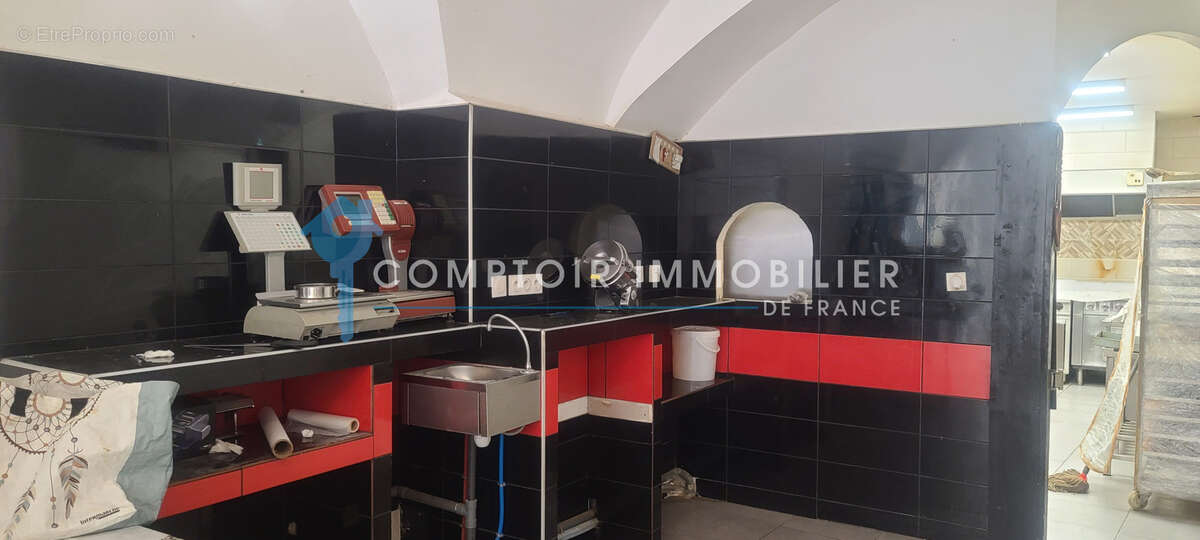 Nimes ecusson - local commercial - photo 4